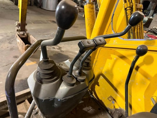 Komatsu #PC28UU, Excavator - Image 3