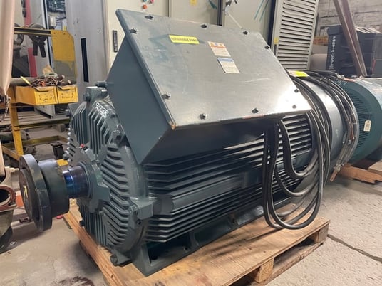 400 HP 1200 RPM General Electric, Frame 5011LB, TEFC BB, 460 Volts - Image 1