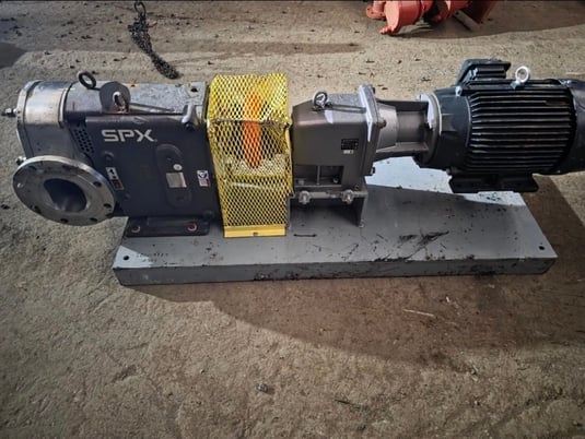 Waukesha 6" SPX #320U2 Displacement Pump W/15hp 11kW Motor and Reducer, new - Image 1