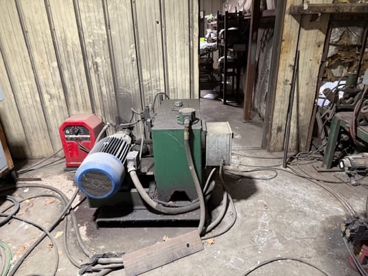 Whitney/Controlled Automation, Angle Line, 6" x 6" x 3/8", 50' infeed, 1990 - Image 2