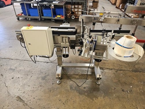 Accutek/Chadam, Bottling Line w/ 2-Head Gravity Filler, Accutek SA-1 Automatic Chuck Capper, Accutek APS106 - Image 6