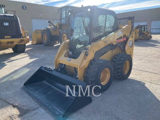 Cat 242D3, Skid Steer Loader, 55 hours, S/N: T8A01068, 2024 - Image 1