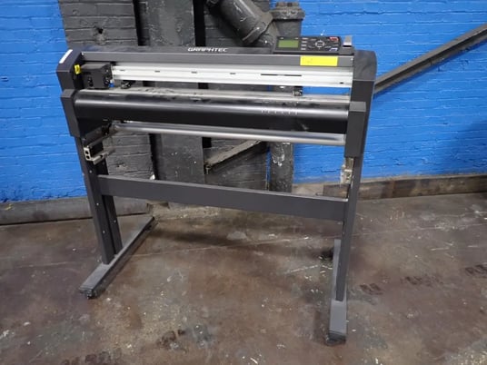Graphtec Corporation #FC8000-75, Cutting Plotter, 43.5" capacity, 100-240 V - Image 2