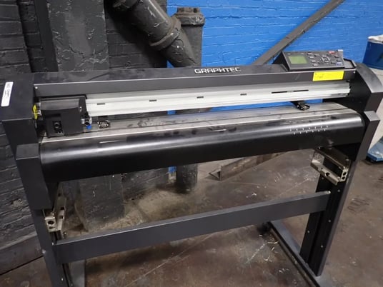 Graphtec Corporation #FC8000-75, Cutting Plotter, 43.5" capacity, 100-240 V - Image 4