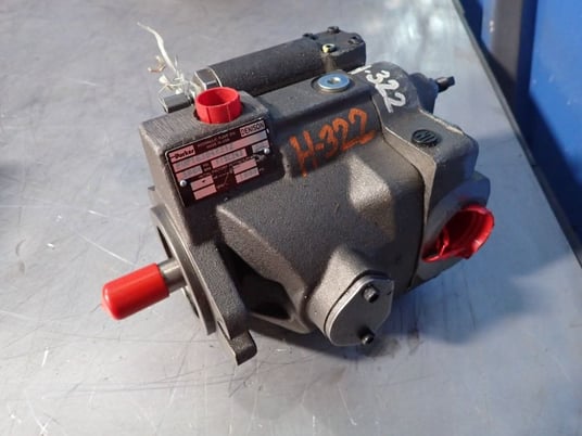 Parker #PVP16304R212, Piston Pump, 3000 psi - Image 2