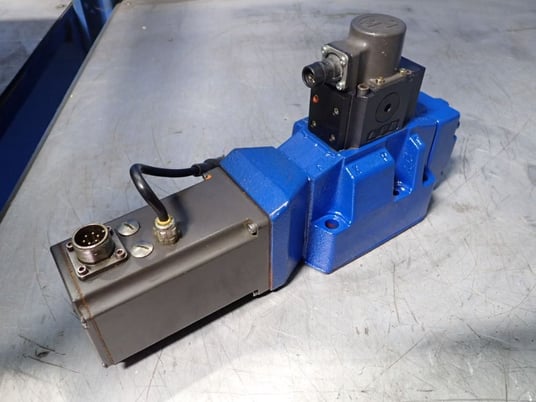 Rexroth #R900973360, Directional Control Valve - Image 2