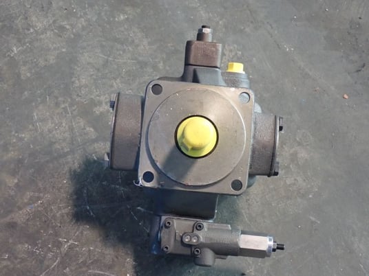 Rexroth #R900506808, Hydraulic Vane Pump, 160 bar - Image 3