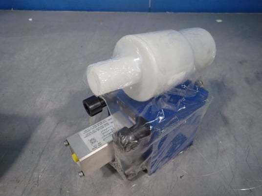 Rexroth #R900938107, Hydraulic Logic Valve - Image 2