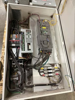 75 HP ABB, ACH550-BD-097A-4, VFD, 480 Volts, 96A, enclosed, 2007 (3 available) - Image 9