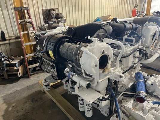 Carerpillar #C32 huey starboard - Image 1