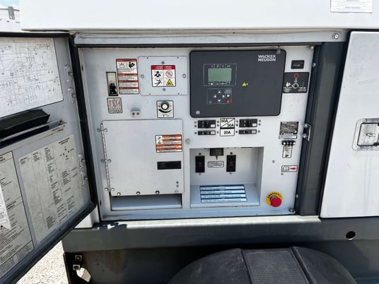 20 KW Wacker Neuson #G25, Trailer Mounted, Tier 3, sound attenuated enclosure, 120/240/208/277/480 Volts - Image 4