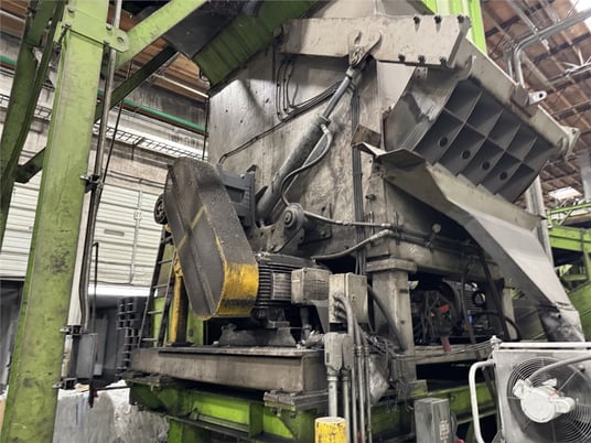 Cumberland / Zerma #ZXS2000, 78" single shaft shredder, 220 HP, 78.8" x 99.06" opening, 2011 - Image 4