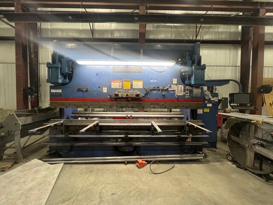 230 Ton, Cincinnati #230-AF12-Autoform, CNC Hydraulic Press Brake, 168" bed & ram, 150.5" between housing - Image 1