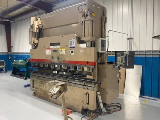 90 Ton, Cincinnati #90CBII, CNC press brake, 8' overall, 102-3/4" between housing, 14" stroke, 7" throat - Image 1
