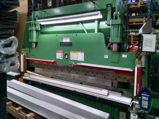 90 Ton, Cincinnati #FM Tandem hydraulic press brake, 28' overall, 10' 6-3/4" between housing, Hurco AutoBend - Image 2