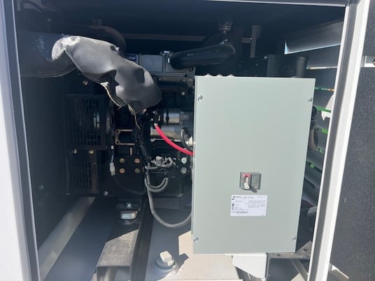 8 KW SWP #MGB-8, emergency standby diesel generator set, 120/240 Volts, 14 HP engine - Image 5