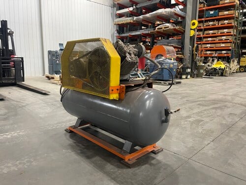 Belt-Driven Air Compressor, 10 HP - Image 4