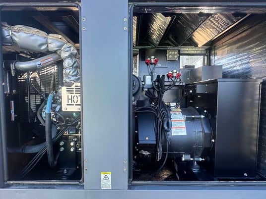 30 KW Generac #SD30, diesel generator set, 120/240 Volts, 1-phase, 86 hours, 49 HP @ 1800 RPM, John Deere - Image 6