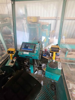 Helle, 5-head Block Sawmill, 200 HP, 52" sawblade, 8'-40' logs, conveyors, turners - Image 4