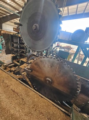 Helle, 5-head Block Sawmill, 200 HP, 52" sawblade, 8'-40' logs, conveyors, turners - Image 8