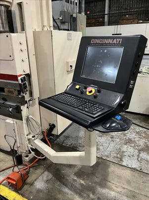 175 Ton, Cincinnati #175MX-8, CNC hydraulic press brake, 10' overall, 102-3/4" between housing, 10" stroke - Image 5