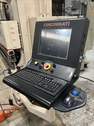 175 Ton, Cincinnati #175MX-8, CNC hydraulic press brake, 10' overall, 102-3/4" between housing, 10" stroke - Image 6