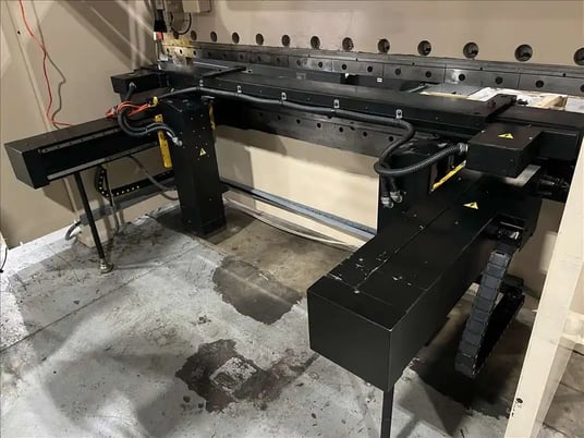 175 Ton, Cincinnati #175MX-8, CNC hydraulic press brake, 10' overall, 102-3/4" between housing, 10" stroke - Image 10