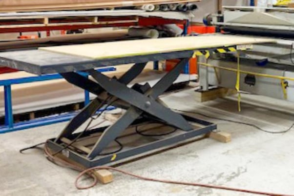 Aerdon #SSL-19, electric / hydraulic scissor lift, 48" x96" platform, 36" x60" base, 43" raise height - Image 1