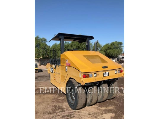 Caterpillar CW34, Pneumatic Tired Compactor, 5779 hours, S/N: CT300104, 2013 - Image 8