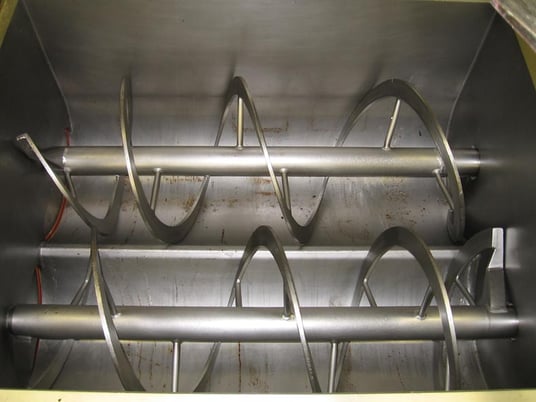 Rietz #RSV23K6405, dual shaft ribbon mixer, air operated flip up safety cover, air operated swing away end - Image 2