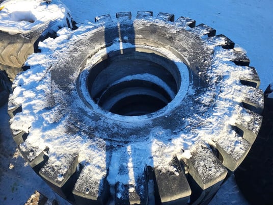 Bridgestone #37.5-39, Loader & Dozer Tire, Type 2-A D-Lug, 44 PR OTR - Image 1