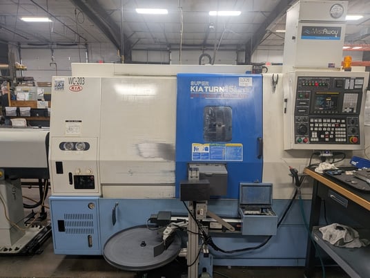 Hyundai Kia #SKT15LMS, CNC Lathe, 6k RPM, 1.75" diameter spindle, Ecoloader, Fanuc Oi-TB, 2005 - Image 1