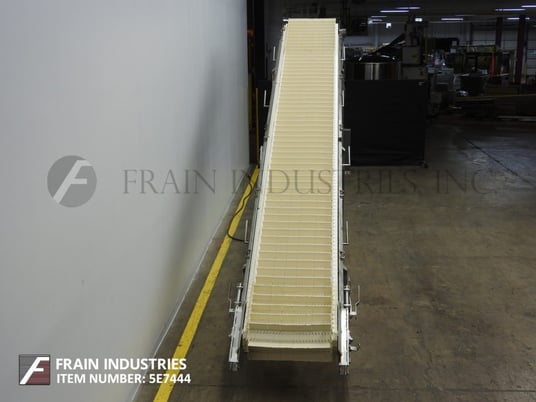 Stainless Specialist #BC23555, 26" wide x 20' long, incline, covered, mezzanine mounted, plastic cleated belt - Image 3
