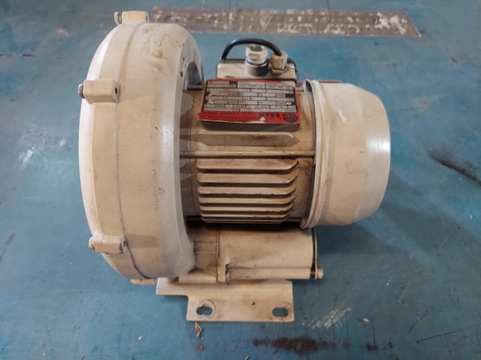 ESAM UNI #JET-75-CE, regenerative blower, 1-1/2" in/outlet, .5 KW, 3400 RPM, 3.5 amps, 220/450 V. - Image 2