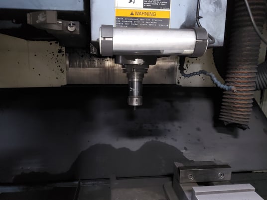 OKK #PCV-55, CNC vertical machining center, OKK Neomatic Control, 48" X, 22" Y, 27.7" Z, 10000 RPM, 20 - Image 4