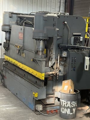 300 Ton, Chicago #300H10, Hydraulic Press Brake, 12' overall - Image 8
