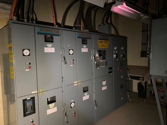 Allen-Bradley, 1200 amp, 2400 Volts, circuit breakers - Image 5