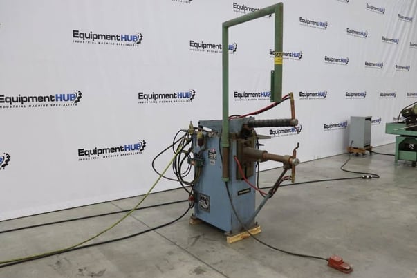 50 KVA British British Federal #RA-3-24, water cooled spot weder, 24" throat, foot pedal, 440 V., 1 phase - Image 3
