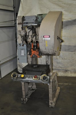 25 Ton, Rousselle #3, OBI press, 2" stroke, 10.75" Shut Height, 2" ram adj., 135 SPM, 20" x14"bed, air clutch - Image 2