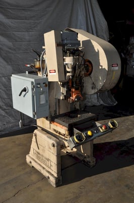 25 Ton, Rousselle #3, OBI press, 2" stroke, 10.75" Shut Height, 2" ram adj., 135 SPM, 20" x14"bed, air clutch - Image 8