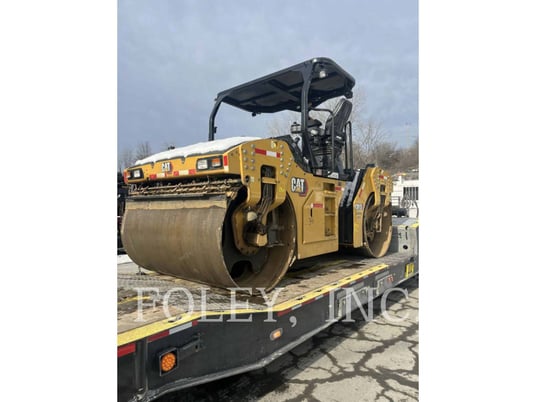 Caterpillar CB13, Twin Drum Roller, 1360 hours, S/N: PWP01124, 2023 - Image 5