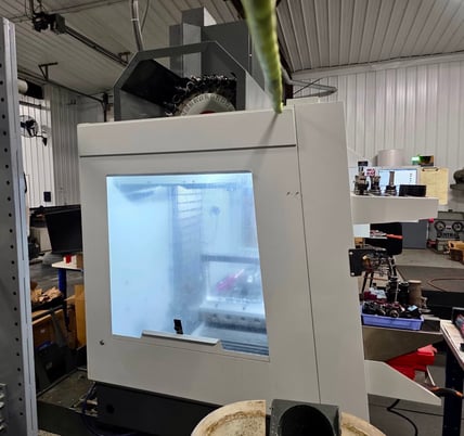 Haas #VF-4, vertical machining center, 50" X, 20" Y, 25" Z, 8100 RPM, 30 automatic tool changer, 30 HP, rigid - Image 3