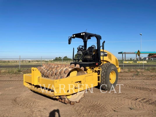 Caterpillar CP56B, Vibratory Single Drum Pad, 4846 hours, S/N: LHC00632, 2015 - Image 1