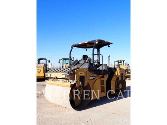 Caterpillar CB10, Asphalt Paver, 1143 hours, S/N: P8P00426, 2019 - Image 1