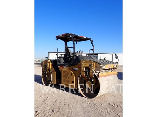 Caterpillar CB10, Asphalt Paver, 1143 hours, S/N: P8P00426, 2019 - Image 2