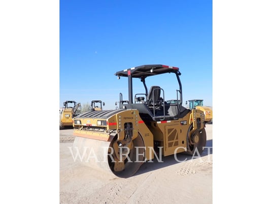 Caterpillar CB10, Asphalt Paver, 1143 hours, S/N: P8P00426, 2019 - Image 3