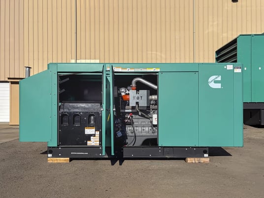 60 KW Cummins #JCEXB05.9ARB, Natural gas generator, enclosed, 208 Volts, 134 hours, 2018 - Image 3