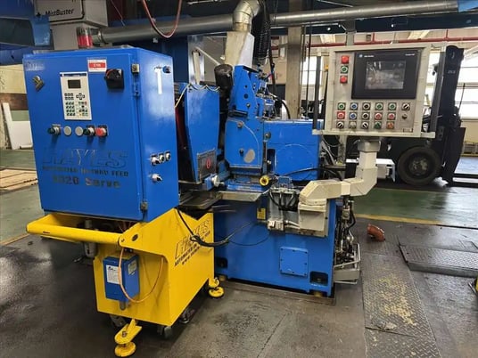 Cincinnati Milacron No. 220-8, centerless grinder, with Hayes 3020 Servo automated in/thru feed - Image 2