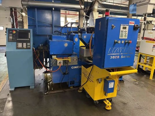 Cincinnati Milacron No. 220-8, centerless grinder, with Hayes 3020 Servo automated in/thru feed - Image 3