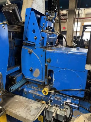 Cincinnati Milacron No. 220-8, centerless grinder, with Hayes 3020 Servo automated in/thru feed - Image 7